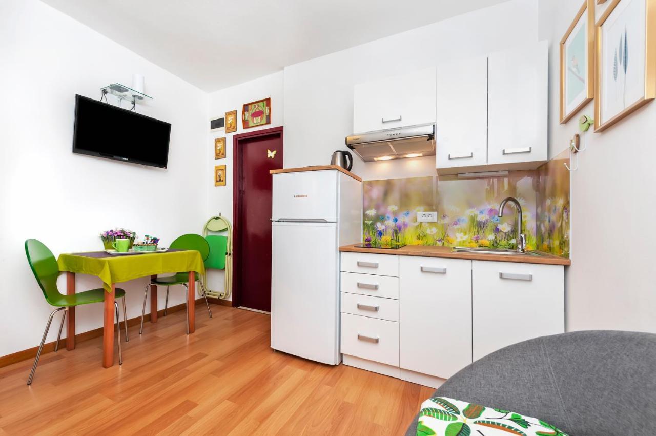 Apartments Aja And Stefy Rovinj Bagian luar foto